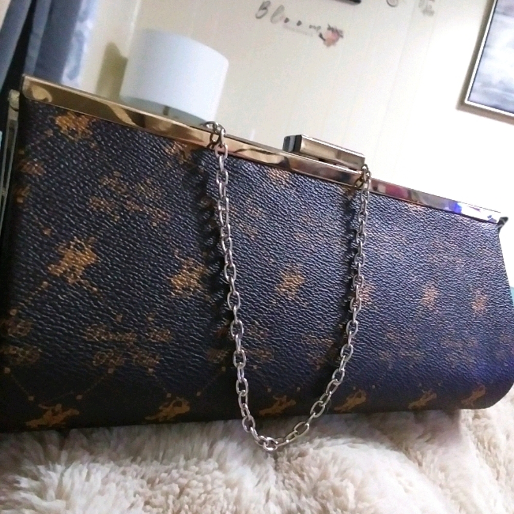 Clutch bag